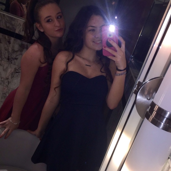 Dress - Picture 3 of 3